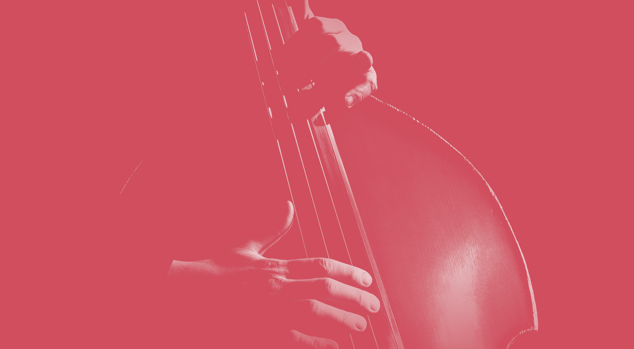 DOUBLE BASS ON SAND